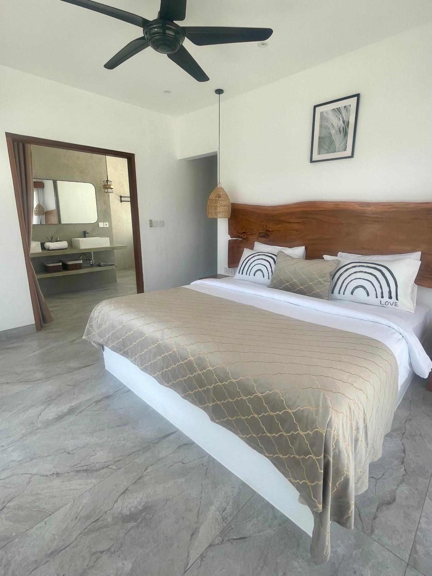 New Mila, Bingin * Uluwatu (Bali)